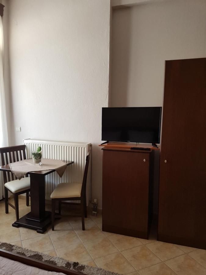 Xenonas Arxontiko Apartment Loutraki  Room photo